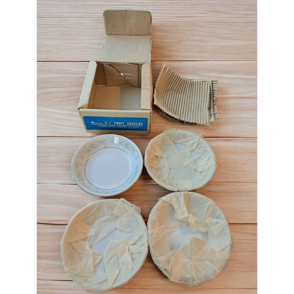 Set of 4 Vintage 1970's Carousel #1315 Camelot China Fruit Sauce Bowl Set